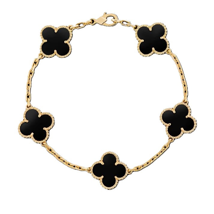 Step Up Your Style Game with NAXU’s Iconic Clover Bracelet.